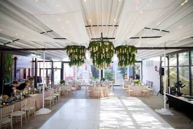 Banquet hall