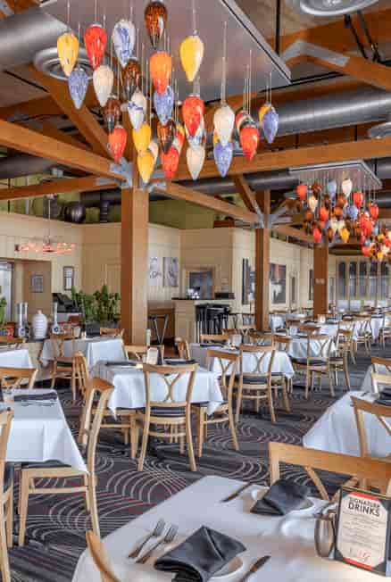 Atrium at Willie G's: elegant restaurant space for intimate events and corporate dinners.