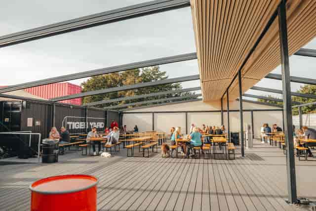 Front deck