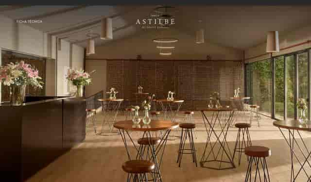 Stylish event space at Finca Astilbe with modern decor for networking and gatherings.