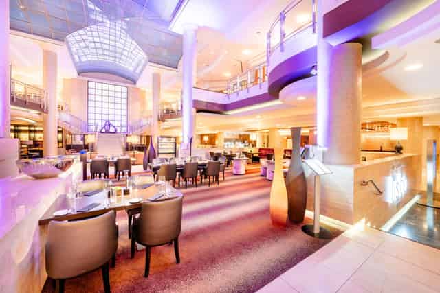Banquet hall
