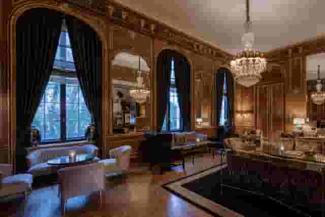 Schlosshotel Berlin by Patrick Hellmann