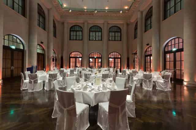 Glass-topped hall