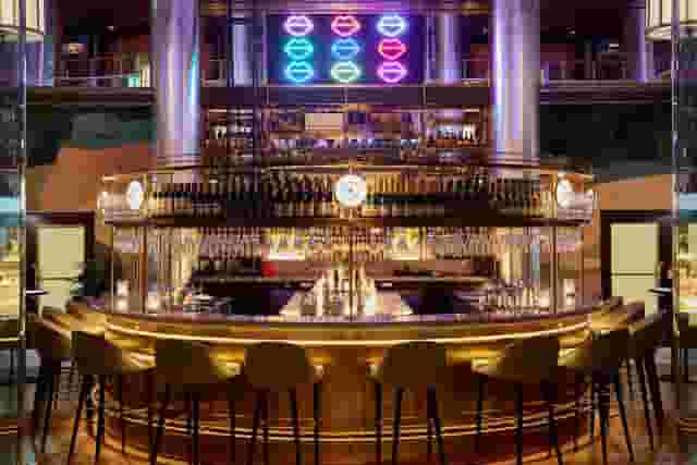 Bar