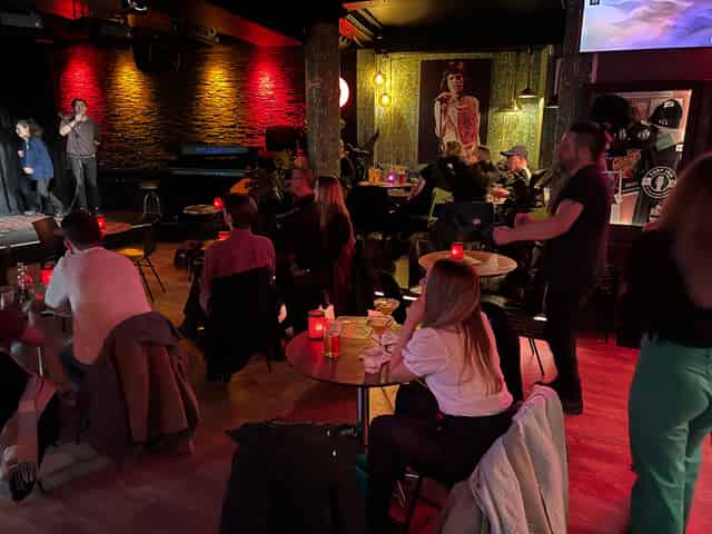 Live music bar