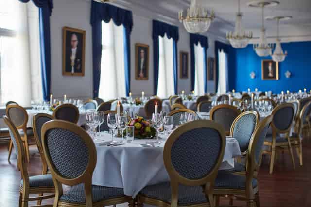 Banquet hall
