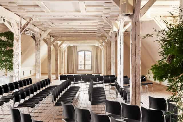 Banquet hall