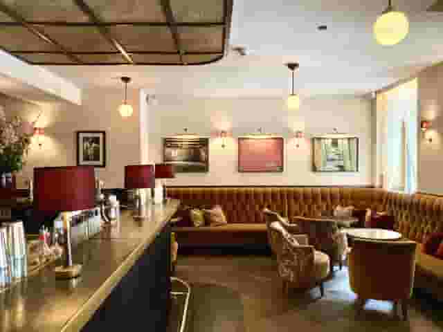 Bar
