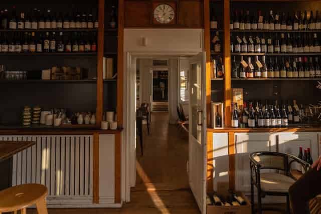 Wine bar