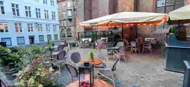 Wine bar