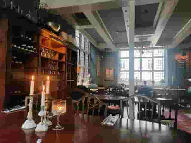 Wine bar
