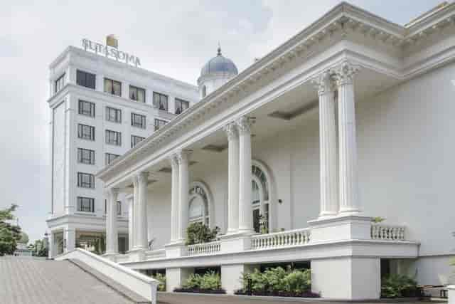 Chora Room at The Tribrata: elegant venue with grand columns for events and meetings