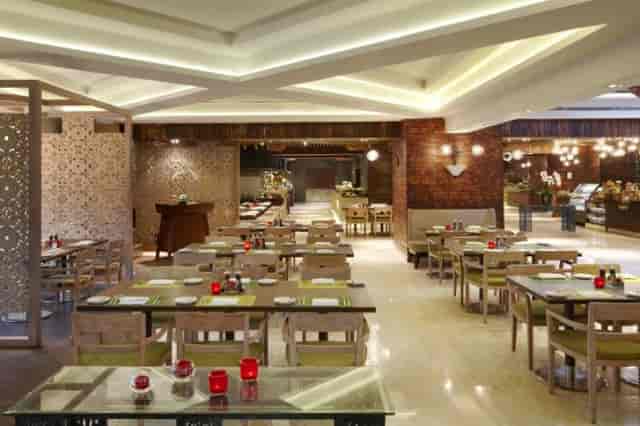 Elegant restaurant in Jimbaran, Gran Meliá Jakarta, ideal for corporate events and gatherings.