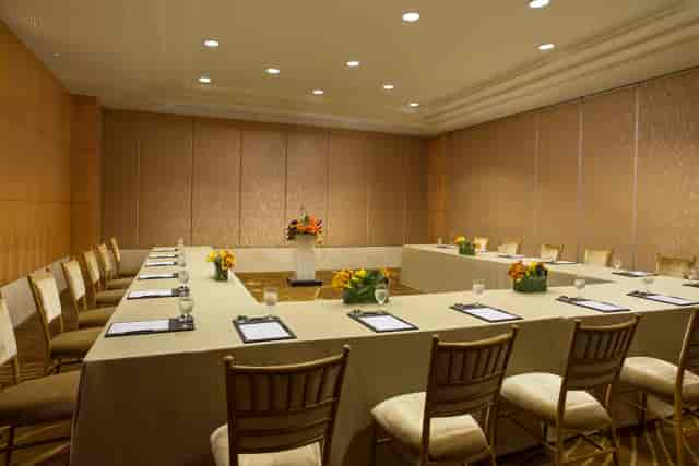 Modern U-shape conference room at Hotel Mulia Senayan, ideal for workshops and meetings.
