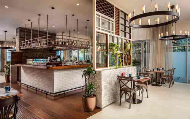 Pullman Dubai Jumeirah Lakes Towers ...