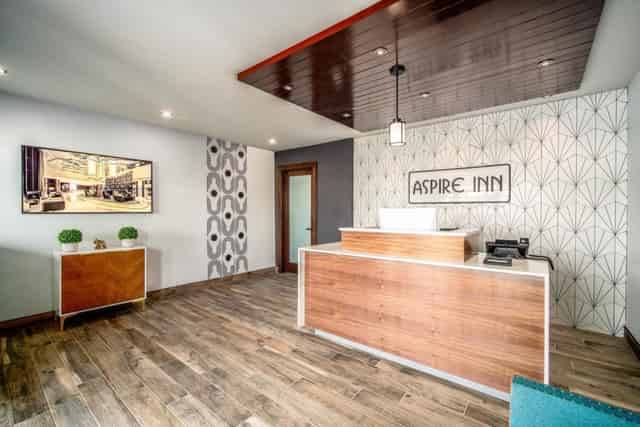 Rooms & Suites