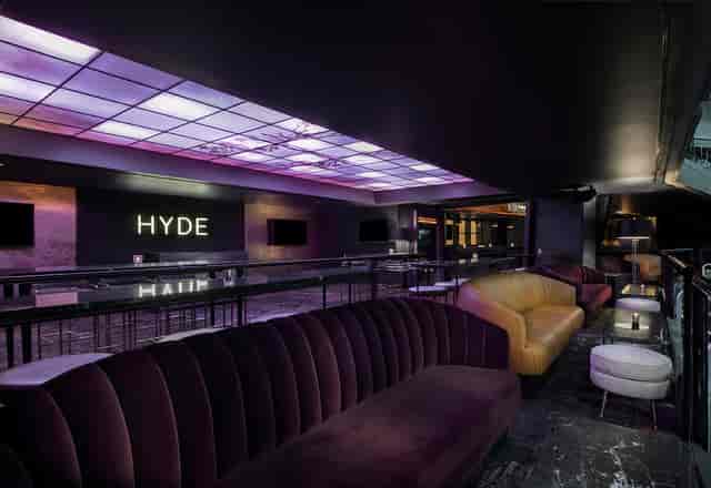 Hyde Lounge at Crypto.com Arena: upscale venue with plush seating for networking events.