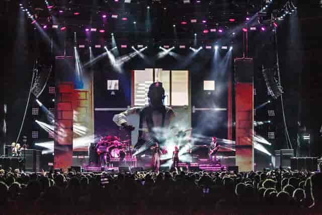Vibrant concert at Black Box with immersive stage design and lighting for live events.