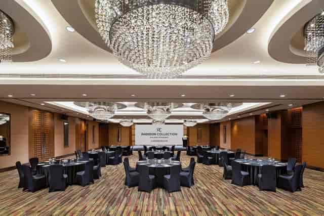 Elegant banquet hall at Sofitel Shanghai Hyland, perfect for upscale events and celebrations.