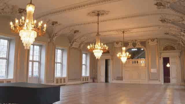 Elegant Musikhuset Vesterbro, Copenhagen: high ceiling venue ideal for weddings and events.
