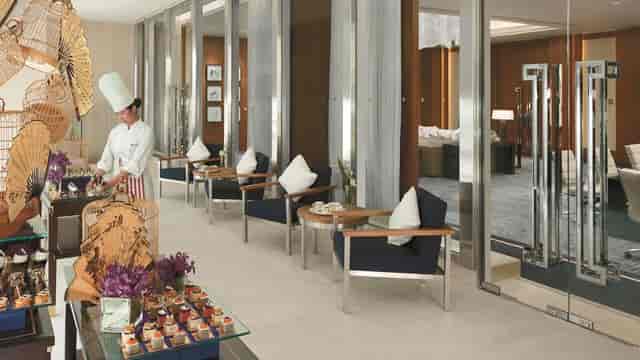 Grand Ballroom in Pudong Shangri-La, Shanghai: elegant venue for upscale events and gatherings.