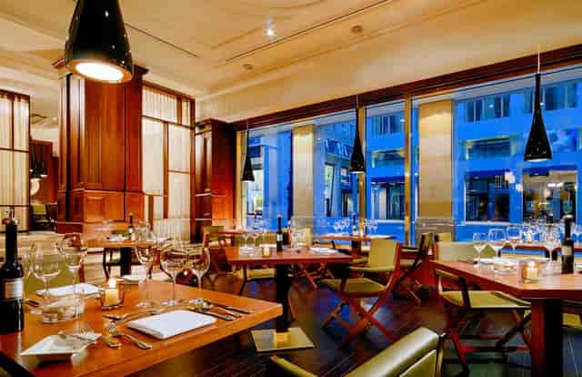 Elegant dining space at The Westin Grand Berlin, perfect for intimate events and meetings.