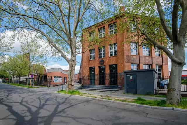 Studio 401-1 in Motorwerk Berlin: charming brick venue for meetings and events.