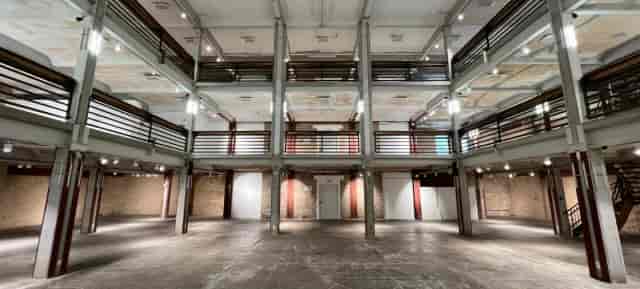 Open-concept venue in Kühlhaus Berlin, perfect for weddings and corporate events.