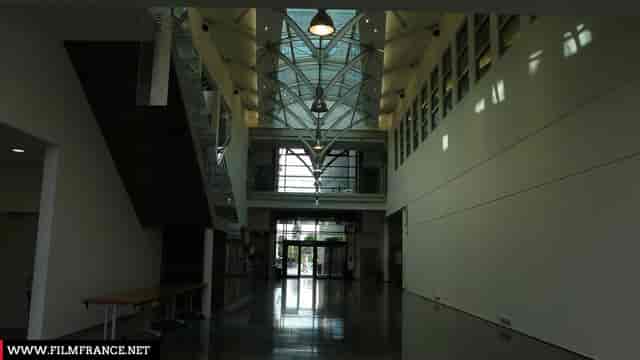 Vincennes Municipal Halls: Modern event venue with high ceilings, perfect for meetings and receptions.