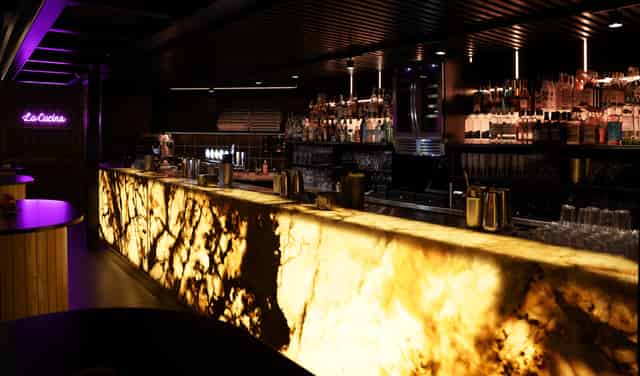 Cocktail bar