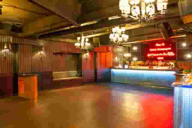 Cocktail bar