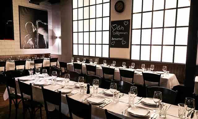 Elegant event space in Commihalle for intimate gatherings and formal dinners.