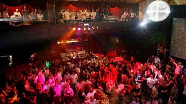 Festsaal Kaufleuten Zürich: lively dance floor, perfect for corporate events and celebrations.