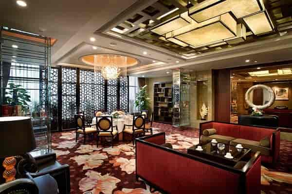Elegant meeting space at Chengdu Hotel for luxurious gatherings and executive meetings.