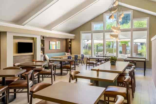 BBQ picnic area at AC Hotel San Francisco, perfect for workshops and meetings.