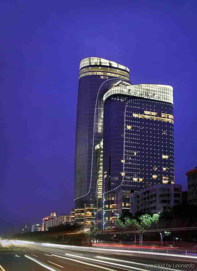 "Modern Grand Ballroom at Sofitel Guangzhou Sunrich, ideal for upscale meetings and events."