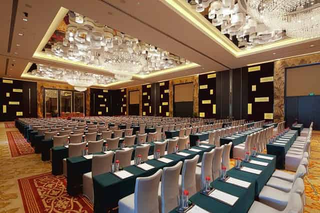 Crowne Ballroom D