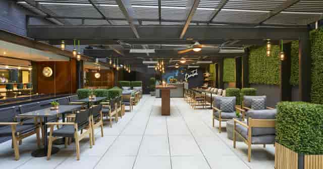Eckstine Ballroom in Viceroy DC: modern event space with natural light for gatherings.
