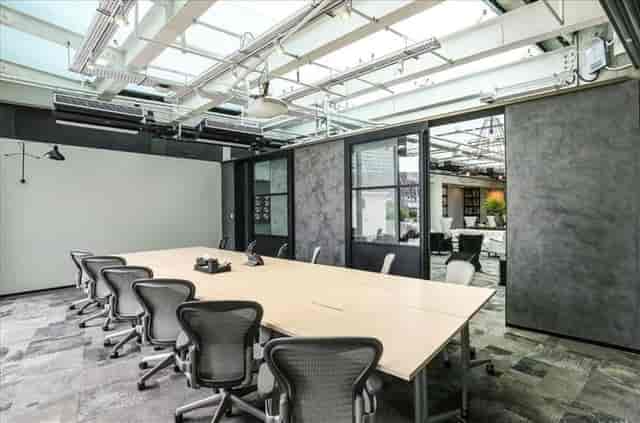 Modern conference room at Chengdu Yintai Centre, perfect for collaborative meetings and brainstorming.