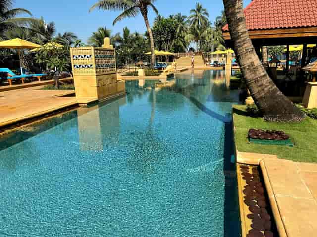 Stunning outdoor venue at JW Marriott Mumbai Juhu with poolside elegance for events.