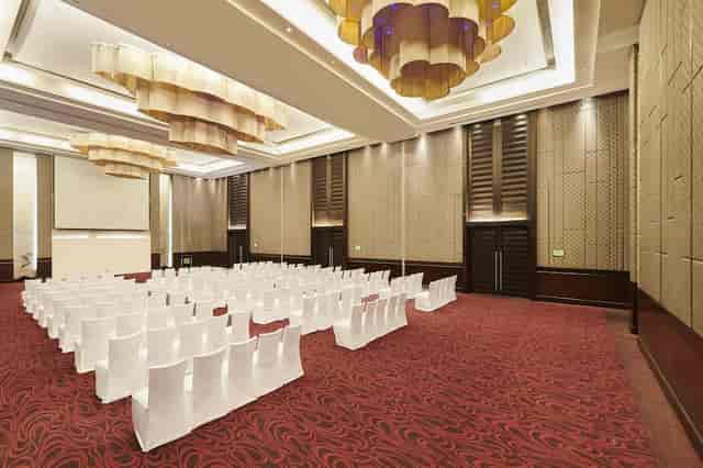 Holiday Inn Mumbai International ...