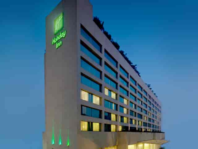Sky Terrace at Holiday Inn Mumbai: modern venue with spacious windows for corporate events.