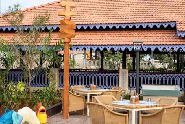 Outdoor restaurant at Fisherman's Wharf with elegant seating for casual gatherings.