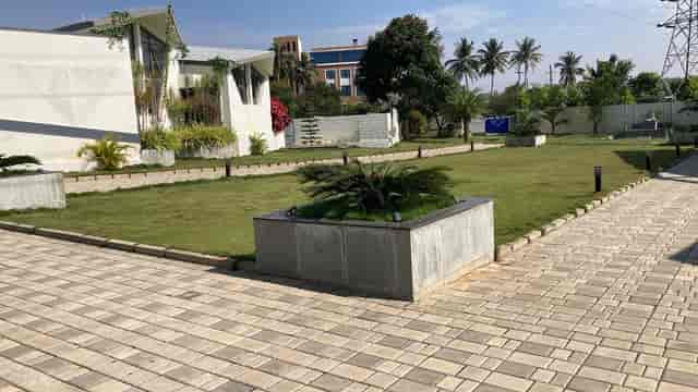 Bliss Convention Centre Lawn - landscaped outdoor venue for events, receptions, and workshops.