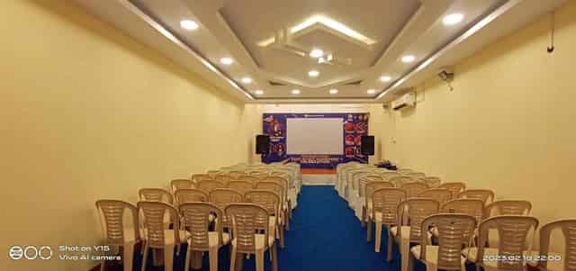 Meeting & Convention Halls