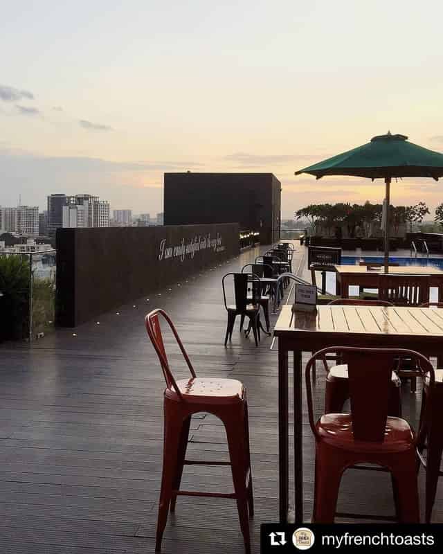 ALT Rooftop Bar & Lounge