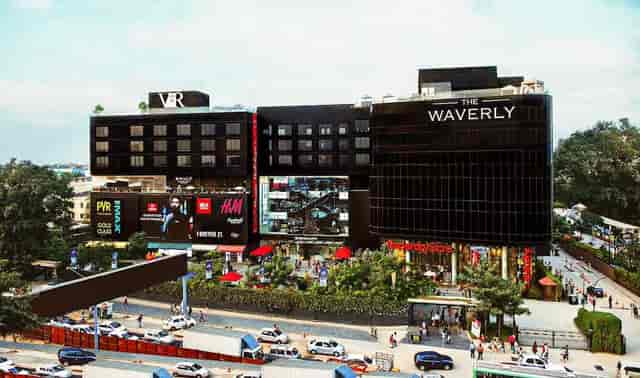 ALT Rooftop Bar & Lounge at The Waverly: modern venue for corporate and social events.