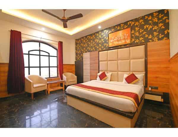 Executive Room