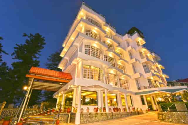 Dining area at DLS Hillcrest Resort, modern venue for corporate events and meetings.