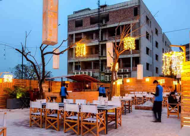 Top 7 Rooftop Restaurants In Lahore For ...